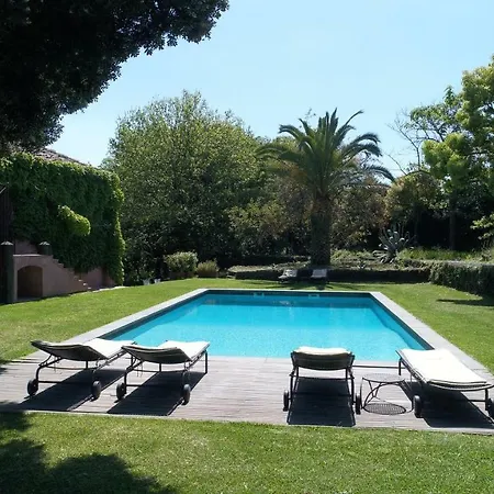 Edera Βίλα Viagrande